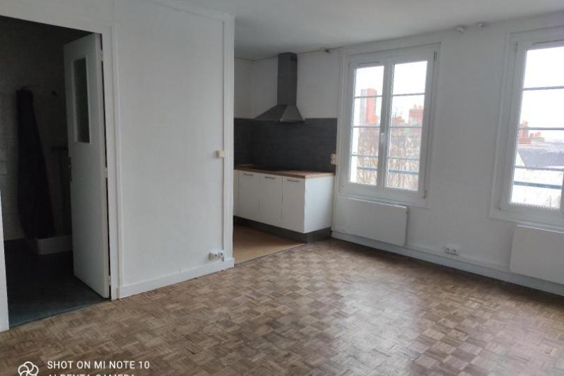 Image 1 Photo n°1 - Louer un appartement studio<br/> de 27 m² à Nantes (44000)
