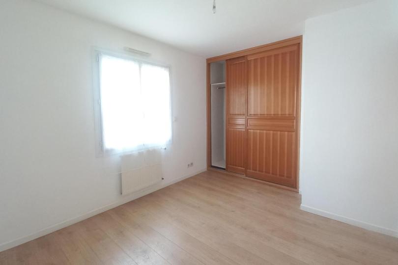 Photo n°7 - Louer un maison 8 pièces<br/> de 195 m² à Nantes (44100)