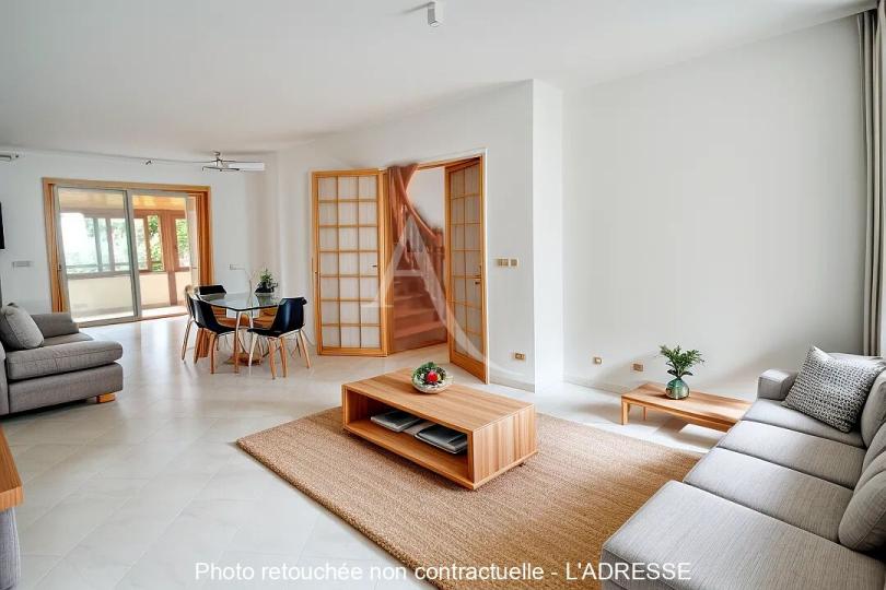Photo n°1 - Acheter un maison 10 pièces<br/> de 195 m² à Nantes (44100)