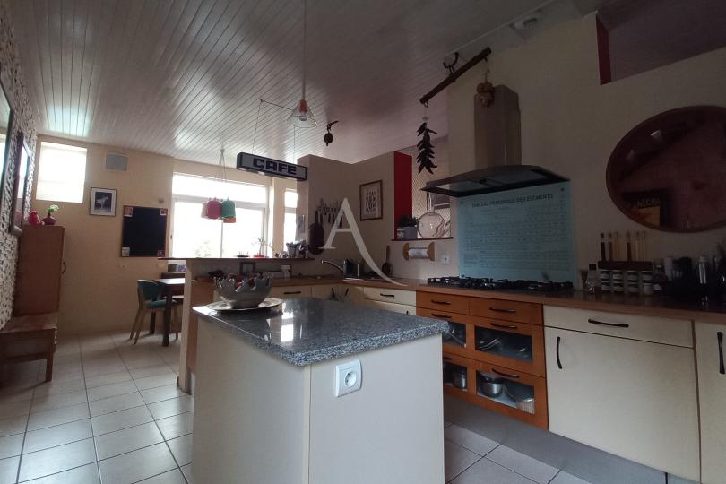 Photo n°7 - Acheter un maison 6 pièces<br/> de 204 m² à Nantes (44100)